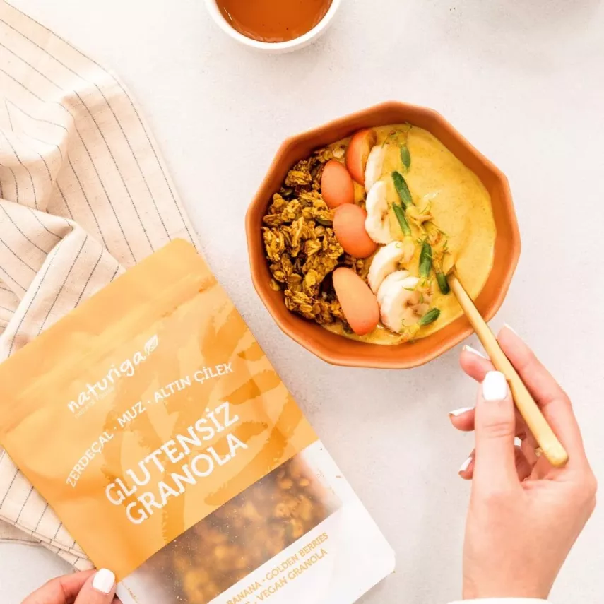 Naturiga Zerdeçal & Altın Çilek Granola Glutensiz (250 gr) - 2